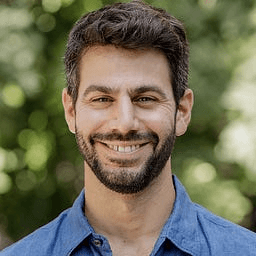 Build AI product sense by using AI agents for real work icon